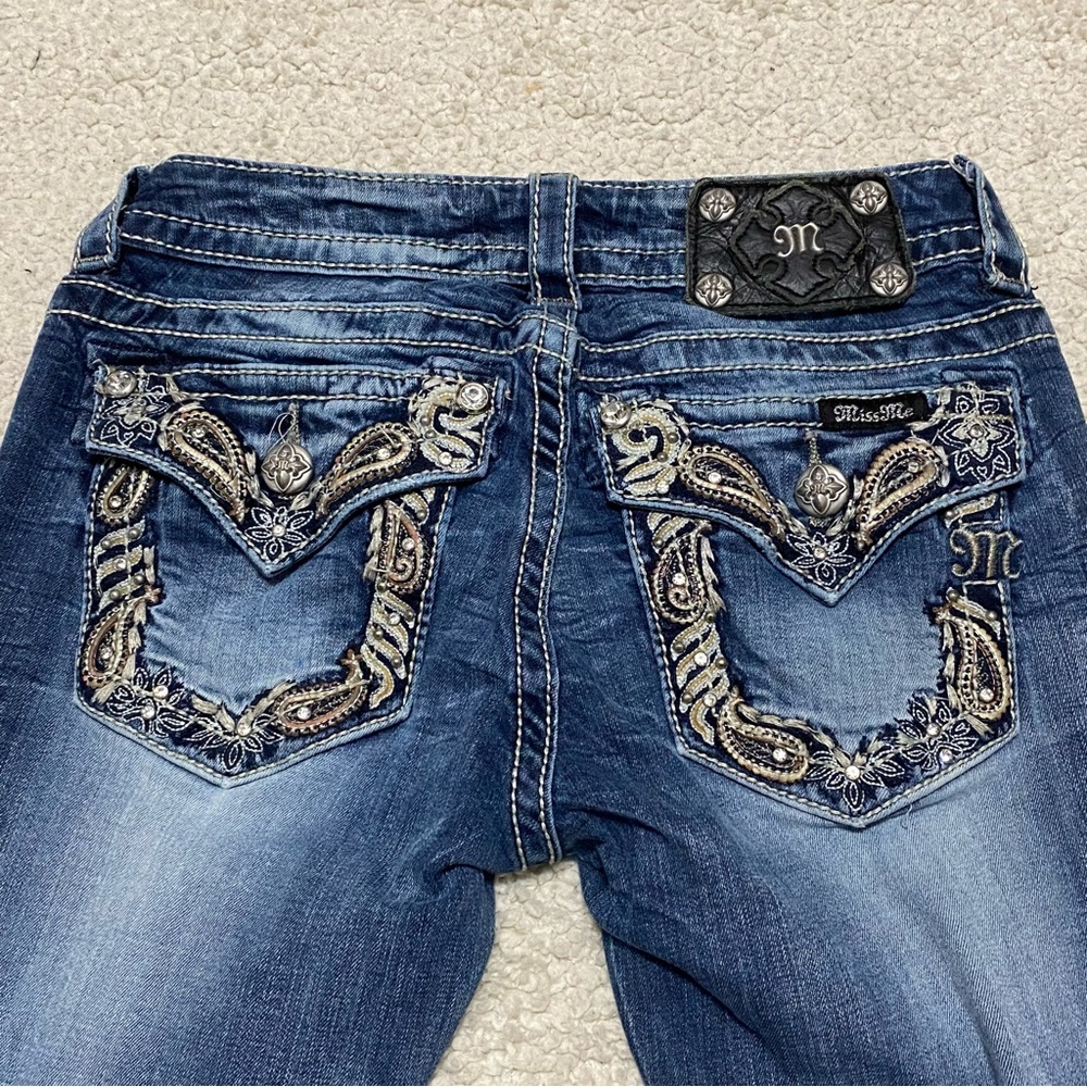 Miss Me Jeans Women’s Size 26x27 Bootcut Thick Stitch Embellished Flap Pockets